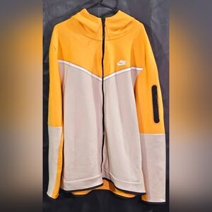 Nike Tech Fleece Full Zip Hoodie 2XL Kumquat Sandrift White 2022 Worn Once  . Wi